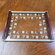 Charger l'image dans la galerie, Plateau Art déco en verre gravé