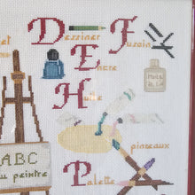 Afbeelding in Gallery-weergave laden, Abécédaire vintage (lettres ABCD) brodé sur l'univers du peintre et encadré, XXè