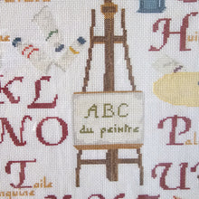 Afbeelding in Gallery-weergave laden, Abécédaire vintage (lettres ABCD) brodé sur l'univers du peintre et encadré, XXè