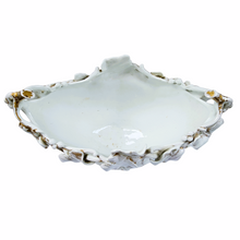 Charger l'image dans la galerie, Andenne. Vase en porcelaine au décor de fleurs et or, XIXe siècle