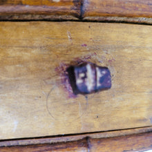 Charger l'image dans la galerie, Petite armoire de poupée en bois – Style faux bambou, vers 1900 Le Charme des Violettes - Brocante en ligne
