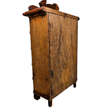 Charger l'image dans la galerie, Petite armoire de poupée en bois – Style faux bambou, vers 1900 Le Charme des Violettes - Brocante en ligne