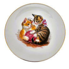 Charger l'image dans la galerie, Paire d’assiettes vintage Spenzo aux chats en porcelaine, vers 1940-1950 Le Charme des Violettes - Brocante en ligne