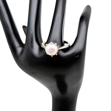 Afbeelding in Gallery-weergave laden, Art deco ring van 800 zilver bezet met een fijne natuurlijke parel, jaren 20-30