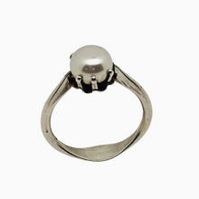 Afbeelding in Gallery-weergave laden, Art deco ring van 800 zilver bezet met een fijne natuurlijke parel, jaren 20-30