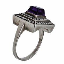 Afbeelding in Gallery-weergave laden, Oude Art Deco ring in 835 zilver bezet met een amethist en 48 markasieten