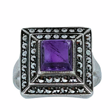 Afbeelding in Gallery-weergave laden, Oude Art Deco ring in 835 zilver bezet met een amethist en 48 markasieten