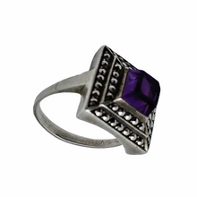 Afbeelding in Gallery-weergave laden, Oude Art Deco ring in 835 zilver bezet met een amethist en 48 markasieten