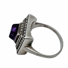 Afbeelding in Gallery-weergave laden, Oude Art Deco ring in 835 zilver bezet met een amethist en 48 markasieten