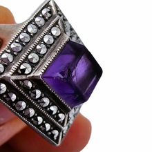 Afbeelding in Gallery-weergave laden, Oude Art Deco ring in 835 zilver bezet met een amethist en 48 markasieten