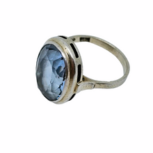 Afbeelding in Gallery-weergave laden, Oude Art Deco ring in 835 zilver bezet met een ovaal geslepen lichtblauwe spinel