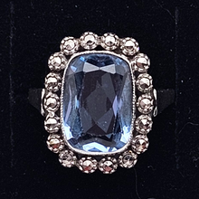 Load image into Gallery viewer, Old Art Deco ring in 835 silver set with an emerald-cut light blue spinel surrounded by 18 marcasites