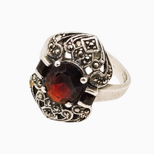 Charger l'image dans la galerie, Bague Art déco en argent 925, grenats et marcassites, années 1920-1930 Le Charme des Violettes - Brocante en ligne