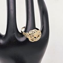 Charger l'image dans la galerie, Bague en or 14 carats sertie de 21 diamants taille rose, vers 1880–1910 Le Charme des Violettes - Brocante en ligne