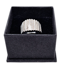Load image into Gallery viewer, Bague vintage Camille Lucie, en métal argenté et strass, années 1990