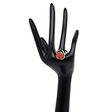 Afbeelding in Gallery-weergave laden, Art Deco ring van 835 zilver bezet met ovale roodkoraal cabochon, jaren 30-40