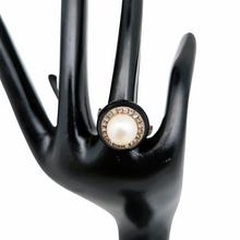 Afbeelding in Gallery-weergave laden, Zilveren Art Deco ring bezet met een fijne parel, jaren 30