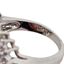 Charger l'image dans la galerie, Bague cocktail en argent 925 sertie de cristaux, pierre rose taille princesse, années 2000 Le Charme des Violettes - Brocante en ligne