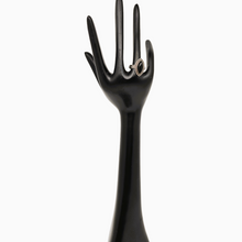 Afbeelding in Gallery-weergave laden, Oude ring in 925 zilver bezet met een zwarte onyx