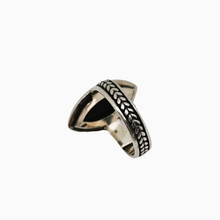 Afbeelding in Gallery-weergave laden, Oude ring in 925 zilver bezet met een zwarte onyx