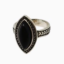 Afbeelding in Gallery-weergave laden, Oude ring in 925 zilver bezet met een zwarte onyx