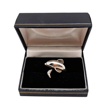 Afbeelding in Gallery-weergave laden, Bague vintage en forme de dauphin en argent 925, années 1970 Le Charme des Violettes - Brocante en ligne
