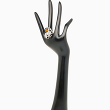 Afbeelding in Gallery-weergave laden, Niels Erik From. Bague Skønvirke fish en argent sterling et oeil de tigre, design danois, années 1950