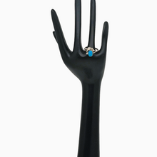 Afbeelding in Gallery-weergave laden, Oude ring van 925 zilver bezet met een turkoois