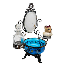 Charger l'image dans la galerie, Baguier Napoléon III revisité – miroir biseauté, verre turquoise émaillé, flacon en cristal, vers 1880-1900 Le Charme des Violettes - Brocante en ligne