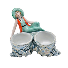 Load image into Gallery viewer, Baigneuse Art déco en porcelaine – Double saleron coquillage – Allemagne, années 1920-1930 Le Charme des Violettes - Brocante en ligne