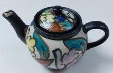 Charger l'image dans la galerie, Bergen. Théière Art déco en céramique d'époque. Le charme des violettes - Brocante en ligne