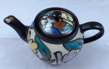 Charger l'image dans la galerie, Bergen. Théière Art déco en céramique d'époque. Le charme des violettes - Brocante en ligne