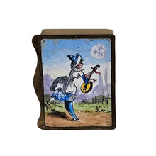 Charger l'image dans la galerie, Boîte à allumettes ancienne en laiton émaillé – Sérénade au clair de lune avec un petit chat, circa 1920-1930 Le Charme des Violettes - Brocante en ligne