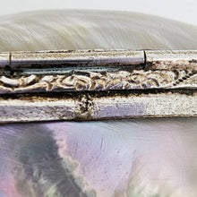 Load image into Gallery viewer, Boîte à chapelet en nacre cerclée d’argent ciselé – écrin de dévotion, fin XIXè - début XXè Le Charme des Violettes - Brocante en ligne