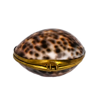 Load image into Gallery viewer, Tabatière ou boîte à chapelet cerclée de laiton, fin XIXe