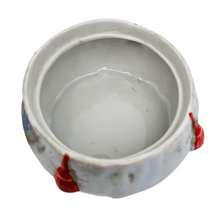 Charger l'image dans la galerie, Boîte à poudre ancienne en porcelaine, enfant et petit chien, années 1920-1930 Le Charme des Violettes - Brocante en ligne