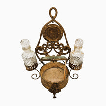 Charger l'image dans la galerie, Nécessaire de boudoir – boîte à bijoux, porte-montre et flacons – style Louis XVI, fin XIXe Le Charme des Violettes - Brocante en ligne