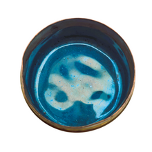 Charger l'image dans la galerie, Petite boîte en émail cloisonné au décor de grues et paysage, milieu XXè Le Charme des Violettes - Brocante en ligne