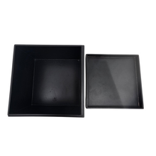 Charger l'image dans la galerie, Boîte artisanale à décor floral en quilling, milieu XXᵉ siècle