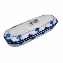 Load image into Gallery viewer, Art Deco comb box in white and blue earthenware