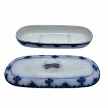Load image into Gallery viewer, Art Deco comb box in white and blue earthenware