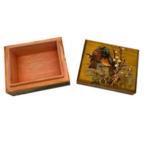 Load image into Gallery viewer, Ensemble de 4 petites boîtes en bois peintes à la main aux oiseaux, années 1970-1990 Le Charme des Violettes - Brocante en ligne