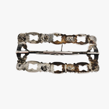 Load image into Gallery viewer, Boucle de ceinture ouvragée en argent 800, fin XIXè