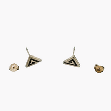 Afbeelding in Gallery-weergave laden, Boucles d'oreilles en argent 925, design scandinave, années 1970