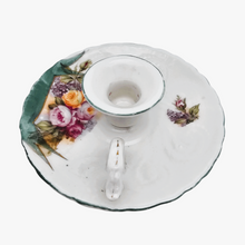Load image into Gallery viewer, Bougeoir de chevet en porcelaine fleurie, vers 1900