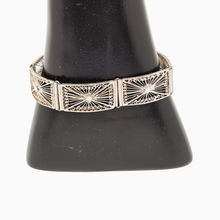 Afbeelding in Gallery-weergave laden, Antiek zilveren en filigrane armband met Art Deco-inspiratie