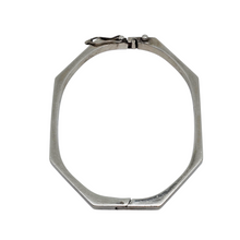 Charger l'image dans la galerie, Bracelet jonc hexagonal en argent massif 925, années 1970-1990 Le Charme des Violettes - Brocante en ligne