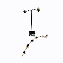 Afbeelding in Gallery-weergave laden, Vintage 925 zilveren oorbellen, armband en hanger bezet met ovale zwarte onyx cabochons