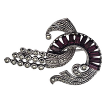 Afbeelding in Gallery-weergave laden, Broche Art déco en argent 800 sertie de marcassites et de barrettes de cristal violines, années 1930