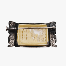 Charger l'image dans la galerie, Broche Art déco en celluloid et métal argenté, Lourdes, vers 1925
